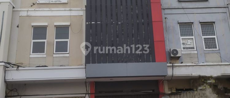 Ruko Mutiara Gama di Jl. Gajah, 3lt, stategis, ramai, parkir luas 1