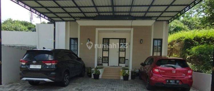 Rumah 2 Lantai Full Furnished di New Villa Ezperanza, Ngaliyan 1