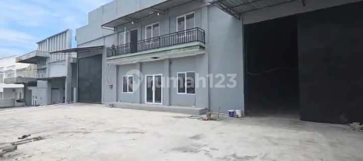 Gudang Baru Lb2100 di Kic Gatsu, Siap Pakai 1