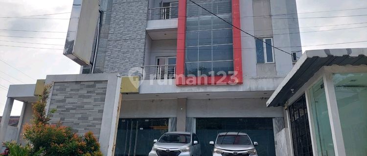 Spacious Commercial Building in Candisari, Busy and Strategic Main Road 1