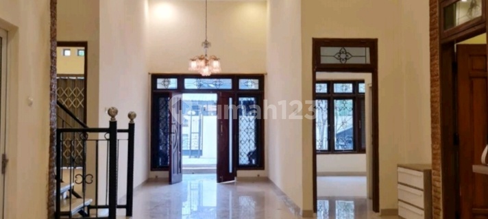 Rumah di Semarang Indah, Siap Huni, Jalan Lebar 1