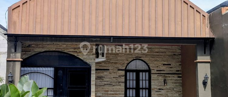 Hunian Mewah di Tembalang Desain Eropa Modern 1