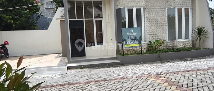 Rumah Eropa Klasik Siap Huni di Pedurungan 1