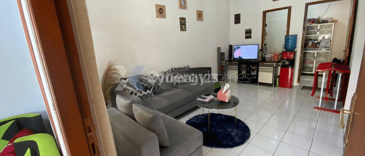 Rumah Bagus Semi Furnished SHM di Sariwangi Bandung  1