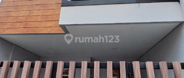 Brand New 3-Story House Ready to Occupy in Tebet, South Jakarta 1