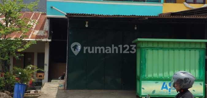 2-Story Shophouse Strategic Location at Poros Nipa2 Road, Nipa, Manggala, Makassar 1