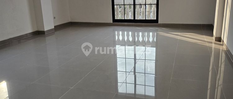 For Rent New Corner Shop Boulevard in Osaka Pik 2 1