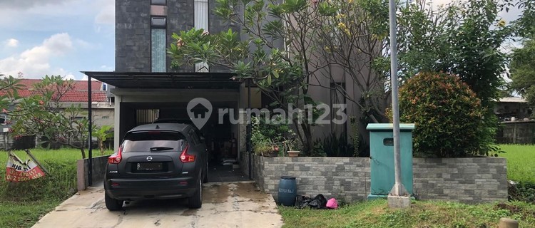 Ready-to-Occupy House, Luxurious Strategic Location in Lippo Cikarang - Taman Menteng 1
