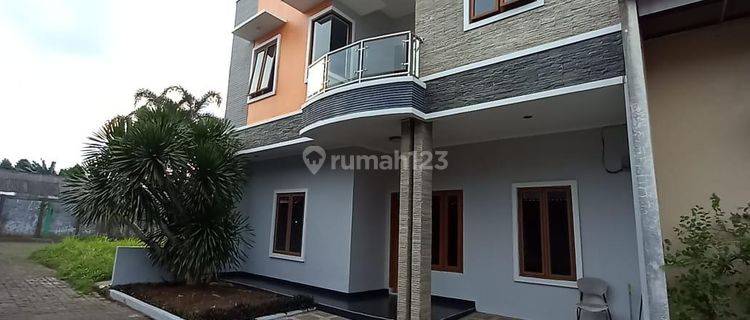 Rumah 2 Lantai Siap Huni dalam Cluster dan Hunian Asri @Jombang 1