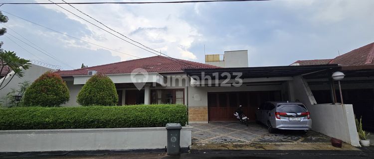 Modern Minimalist Style House in the Elite Area of Gandaria 1