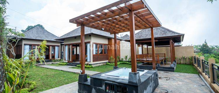 Luxury Villa SHM Fully Furnished  dengan Private Jacuzzi di Bali 1