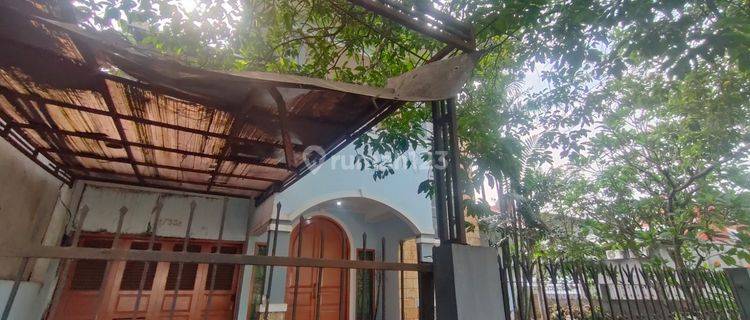 Rumah Siap Renov Lokasi Strategis untuk Berbisnis 1