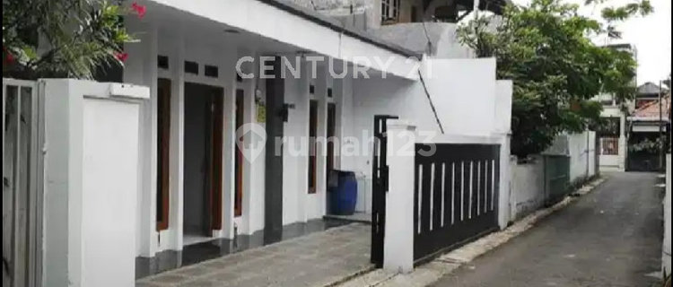 Rumah Tebet di Sewakan Dekat Taman Eco Park 1
