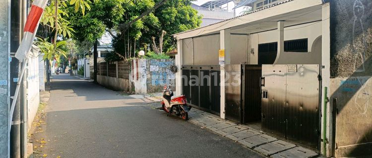 Di Sewakan Rumah + Kantor SHM di Kemang 1
