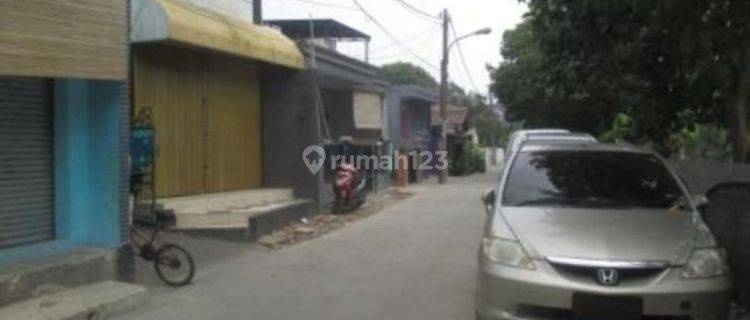 Kosan 2 Lantai + 1 kios pinggir jalan d bawah njop 1