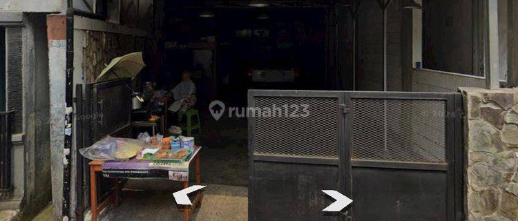 Rumah bekas kantin Rumah akses 2 mobil 1