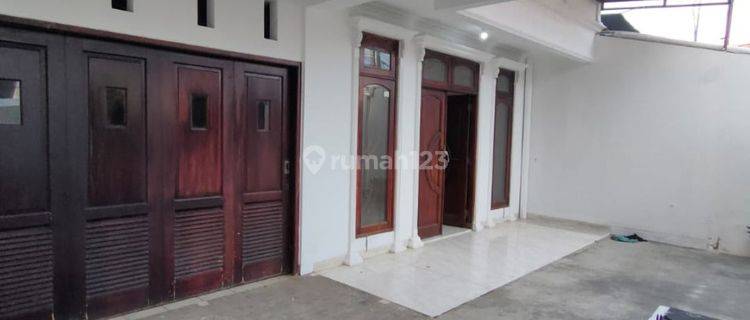 Rumah 2 Lantai SHM Bagus buat kantor 1