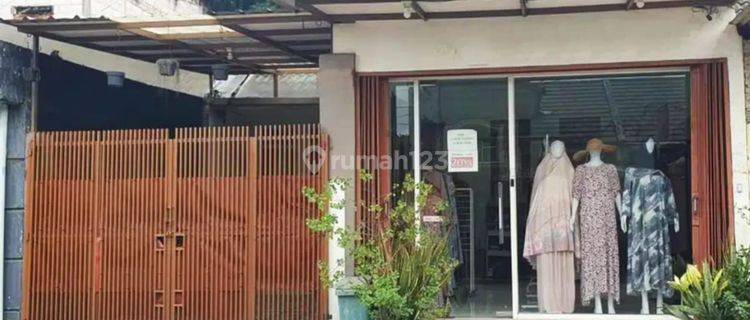 Rumah Bagus Dan Terdapat Kios Untuk Berjualan 1