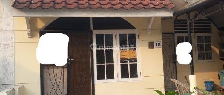 Rumah Bagus Siap Huni Di  Pinus Hijau Lippo Cikarang 1