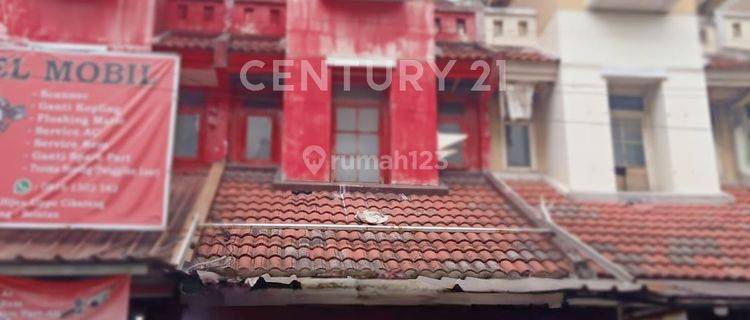 Letak Strategis , Cocok Untuk Usaha, Nyaman 1
