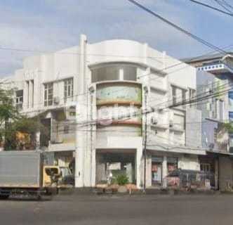 3-Story Corner Ruko Suitable for Showroom in Kasin Malang, Ruko in Kasin 173.0 m² with SHM 1
