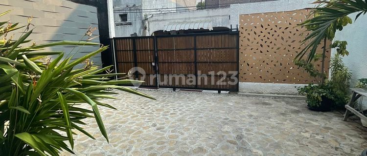 Rumah Mewah Bagus Siap Huni Daerah Pandean Lamper 1