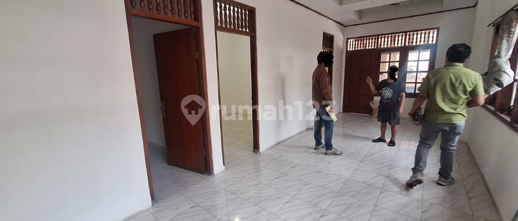 Dijual Rumah 2 Lantai Murah daerah Semarang Selatan 1