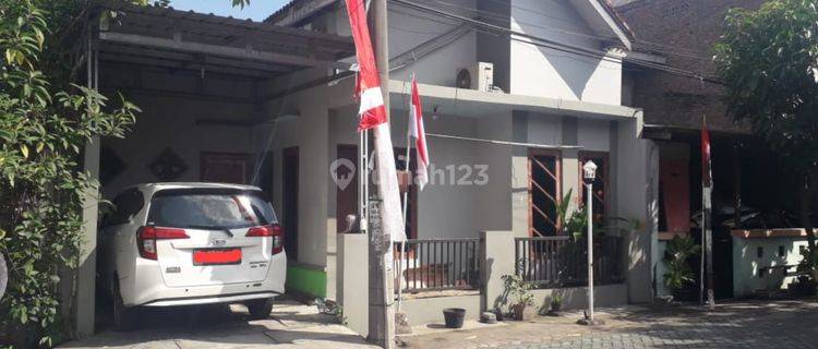 Dijual Rumah Bagus Daerah Genuk Bebas Banjir 1