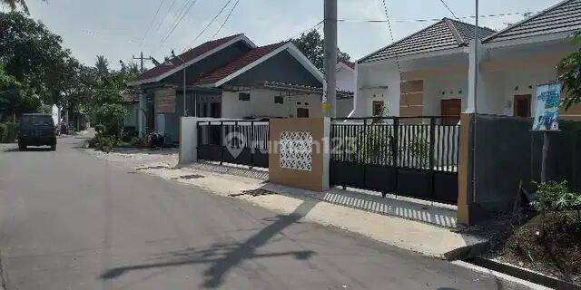 Dijual Cepat Rumah Shm Berlokasi Di Seyegan 1