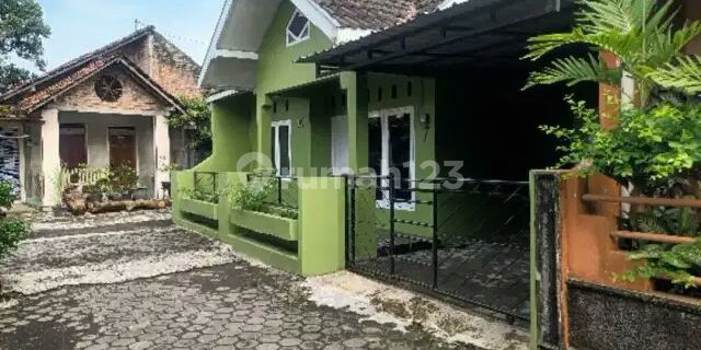 Disewakan Rumah Di Sidomoyo Godean 1