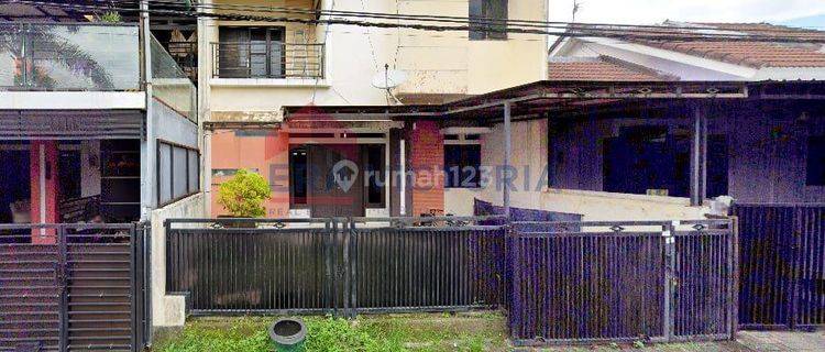 Rumah lengkap dengan furnish dalam perumahan Pandanwangi Royal Park 1