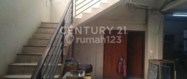 Strategic Location Building, Lodaya Business Area Bandung 1