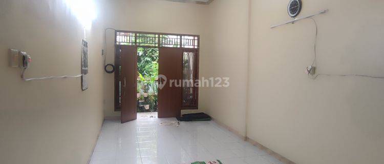 Disewakan Rumah 2 Lantai Di Kebon Jeruk Jakarta Barat 1