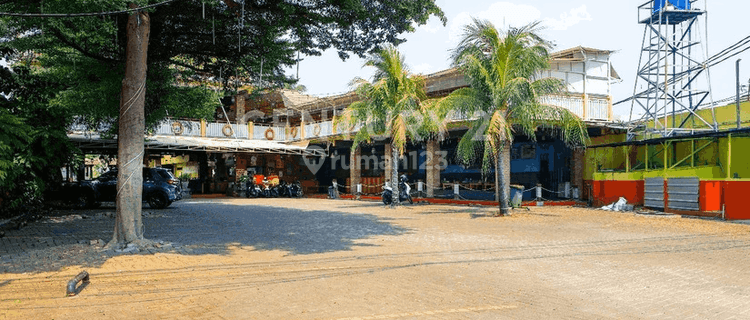 RUMAH USAHA BANGUNAN KOMERSIAL EX RESTO DI PINGGIR JALAN DEPOK 1