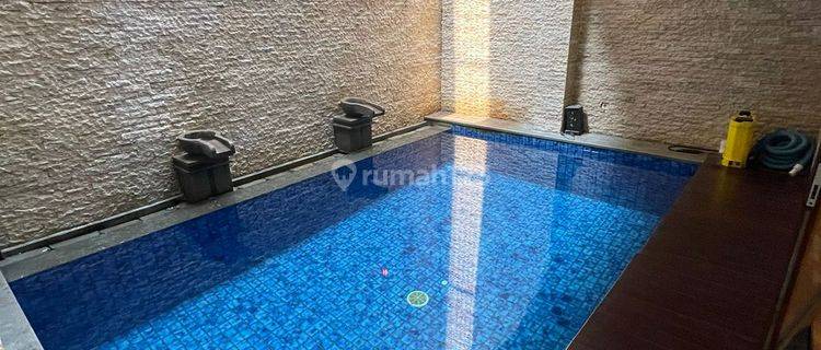 Rumah bagus ada Pool di Discovery Lumina Bintaro Jaya 1