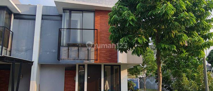 Rumah Hook Minimalis di Kebayoran Harmony Bintaro Jaya 1