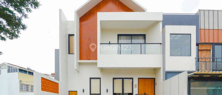 Rumah Cantik Modern di Gading Serpong 1