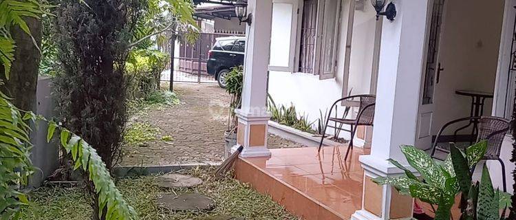 Disewakan Rumah Furnished Halaman Luas Daerah Ujungberung Bandung 1