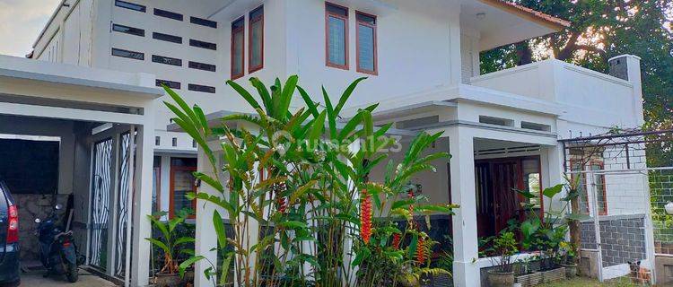 Dijual Rumah Sangat Asri Dan Nyaman Furnished di Ciwaruga Bandung 1