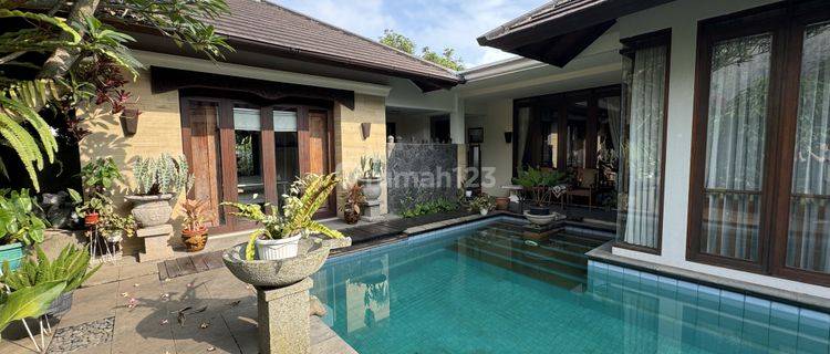 di Jual Rumah Nuansa Jawa Bali Ala Villa Daerah Gegerkalong, Bandung 1