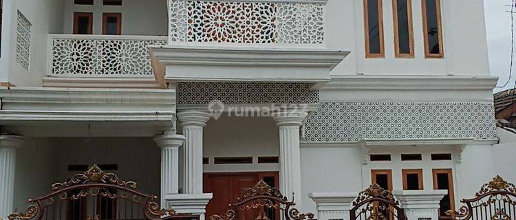 Rumah sudah renovasi nyaman dan mewah di ciceri permai 1