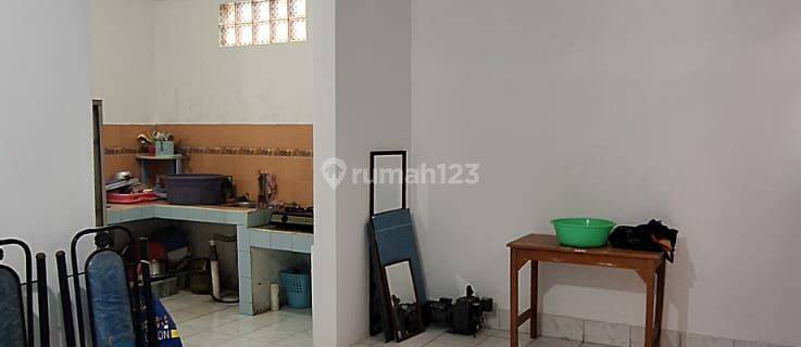 Rumah lama terawat siap huni area Rajawali 1