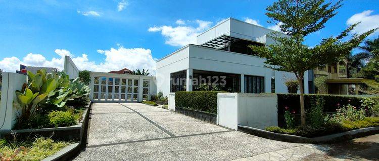 Rumah 2 Lantai Daerah Sersan Bajuri Bandung Semi Furnished 1