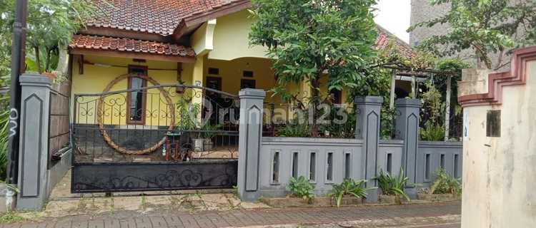 Rumah 2 Lantai Samping Jalan Daerah Cipageran Bandung 1