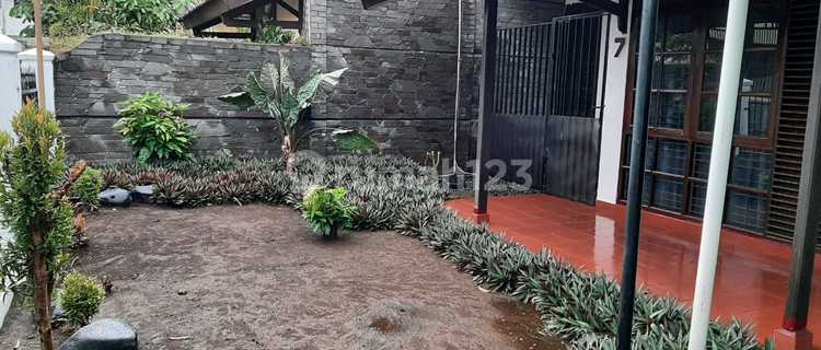 Rumah 2 Lantai Strategis Di Daerah Sukajadi Cibogo Bandung 1