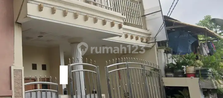 Nice 2-Storey Flood-Free House in Pondok Ungu Permai – 3 Bedrooms, Semi-Furnished, Move-In Ready 1