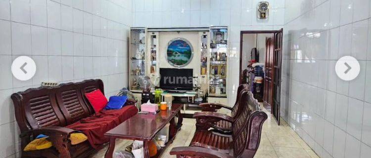 Dijual Cepat Rumah 3.5 Lantai Jl. Hos Cokroaminoto Medan 1