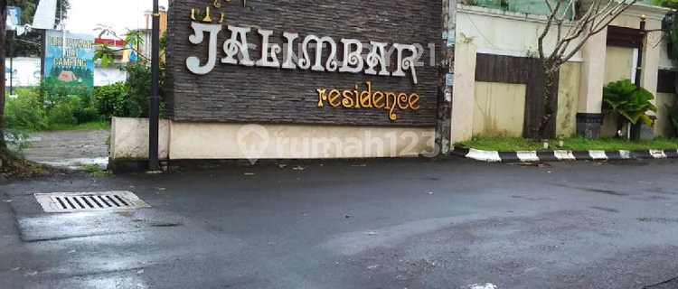 Comfortable & Cool 2-Story House at Jalimbar Residence Yogya S8722 1