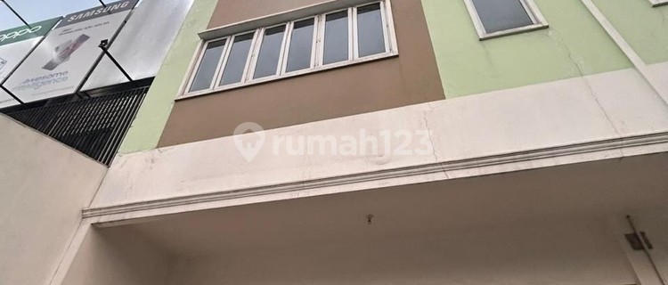 For Rent: 3-Story Shop House in Karang Tengah Ciledug, Strategic Location 1