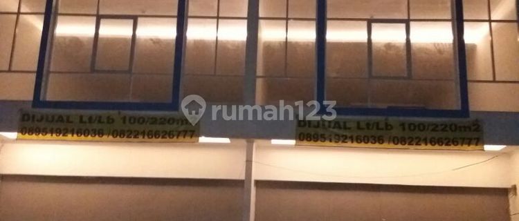 Shop house on the main road Moh. Toha with affordable price. 1